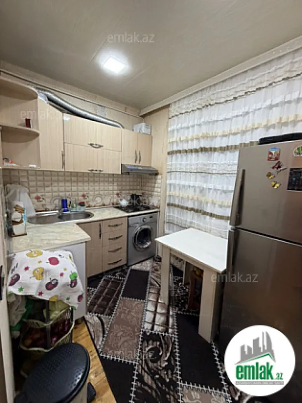 Satılır 2 otaqlı köhnə tikili 60 m²