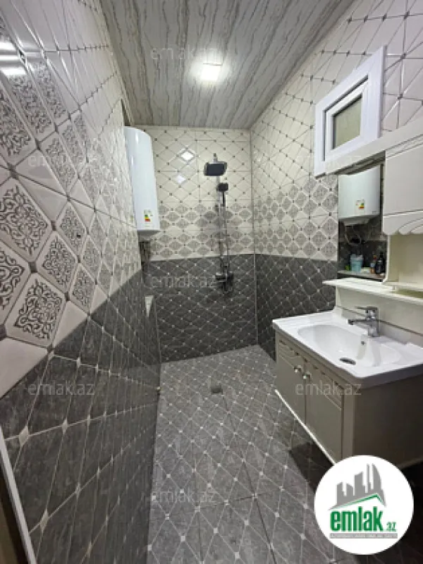 Satılır 2 otaqlı köhnə tikili 60 m²