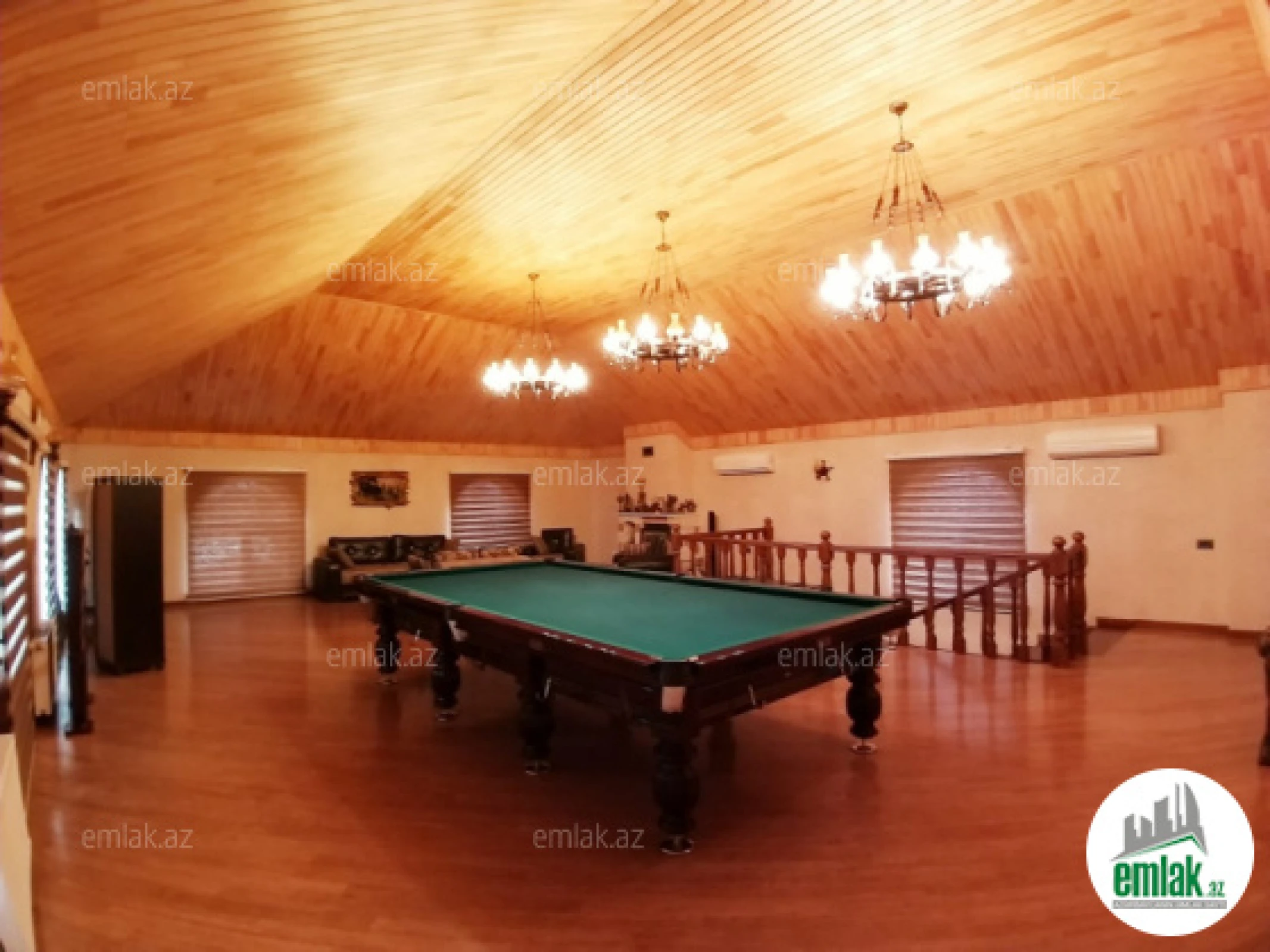 Satılır 5 otaqlı həyət evi 500 m²