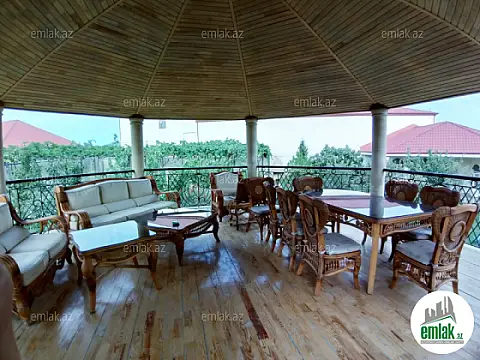 Satılır 5 otaqlı həyət evi 500 m²