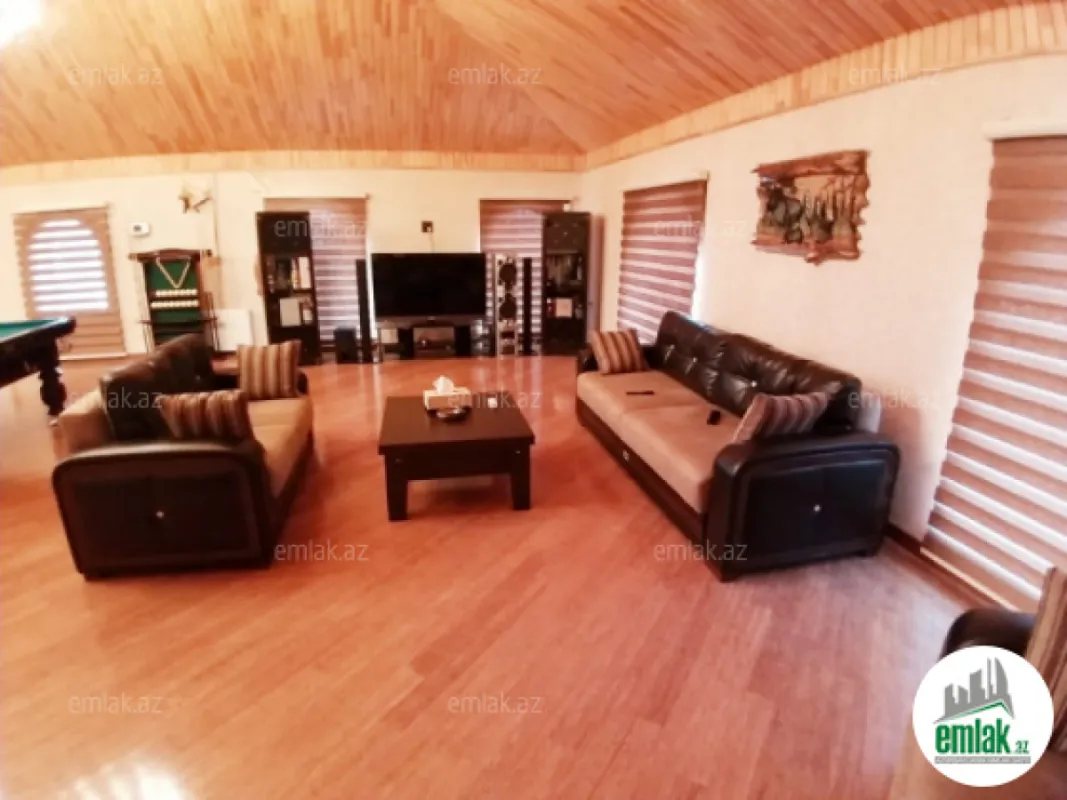 Satılır 5 otaqlı həyət evi 500 m²