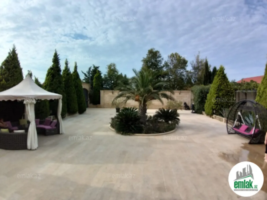 Satılır 5 otaqlı həyət evi 500 m²