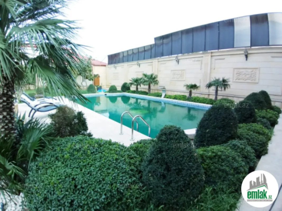 Satılır 5 otaqlı həyət evi 500 m²