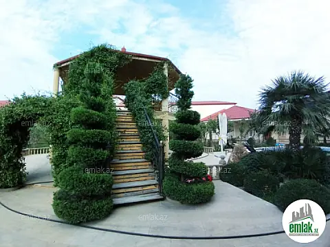 Satılır 5 otaqlı həyət evi 500 m²