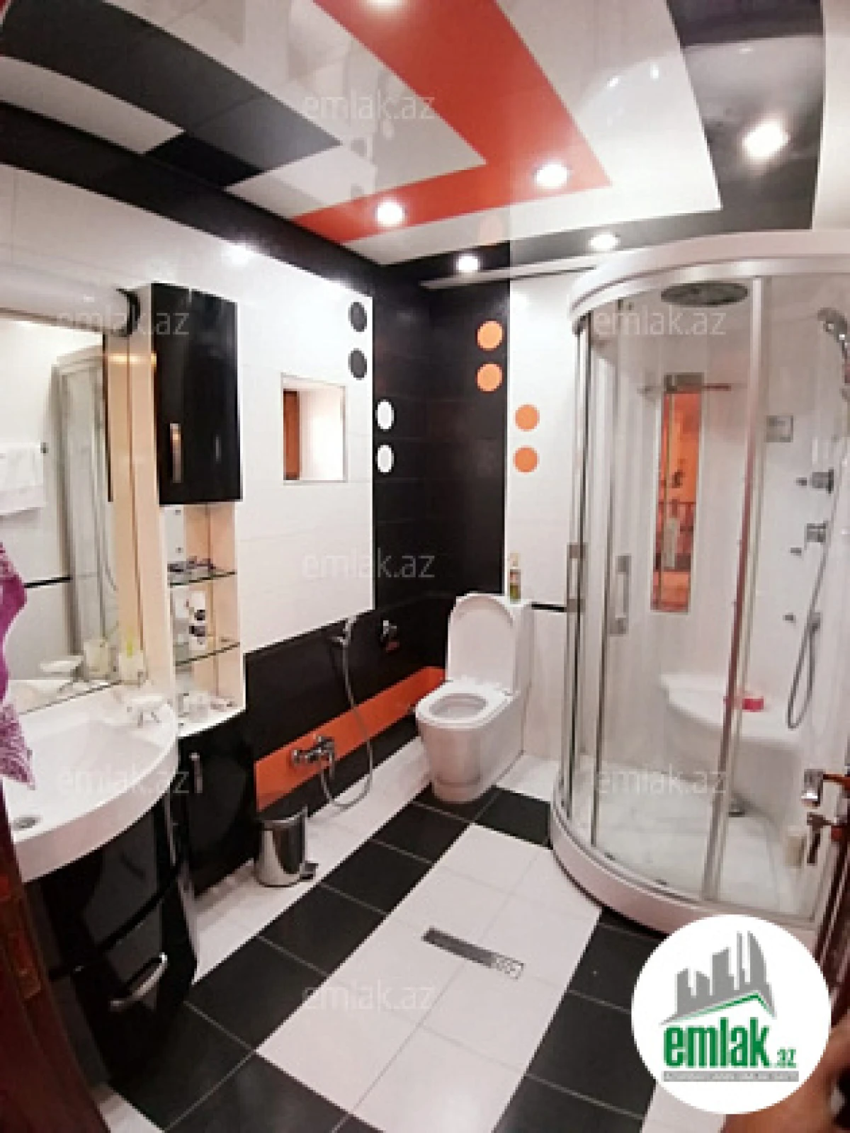 Satılır 5 otaqlı həyət evi 500 m²