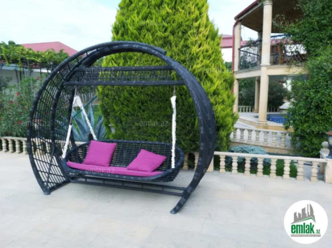 Satılır 5 otaqlı həyət evi 500 m²