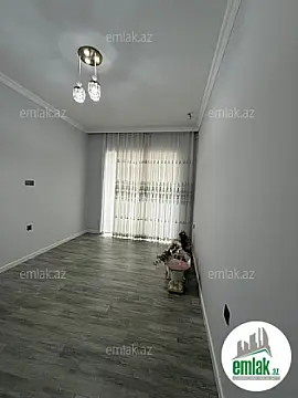 Satılır 5 otaqlı mənzil 142 m²