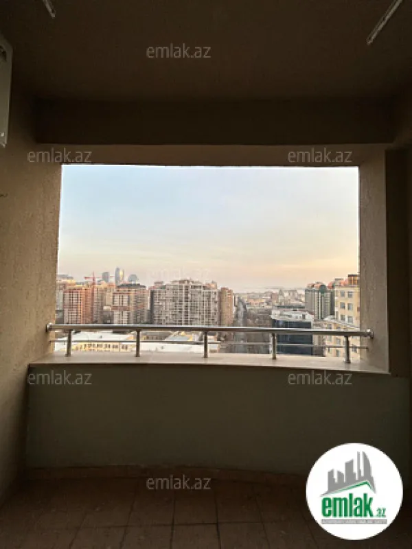 Satılır 4 otaqlı yeni tikili 220 m²