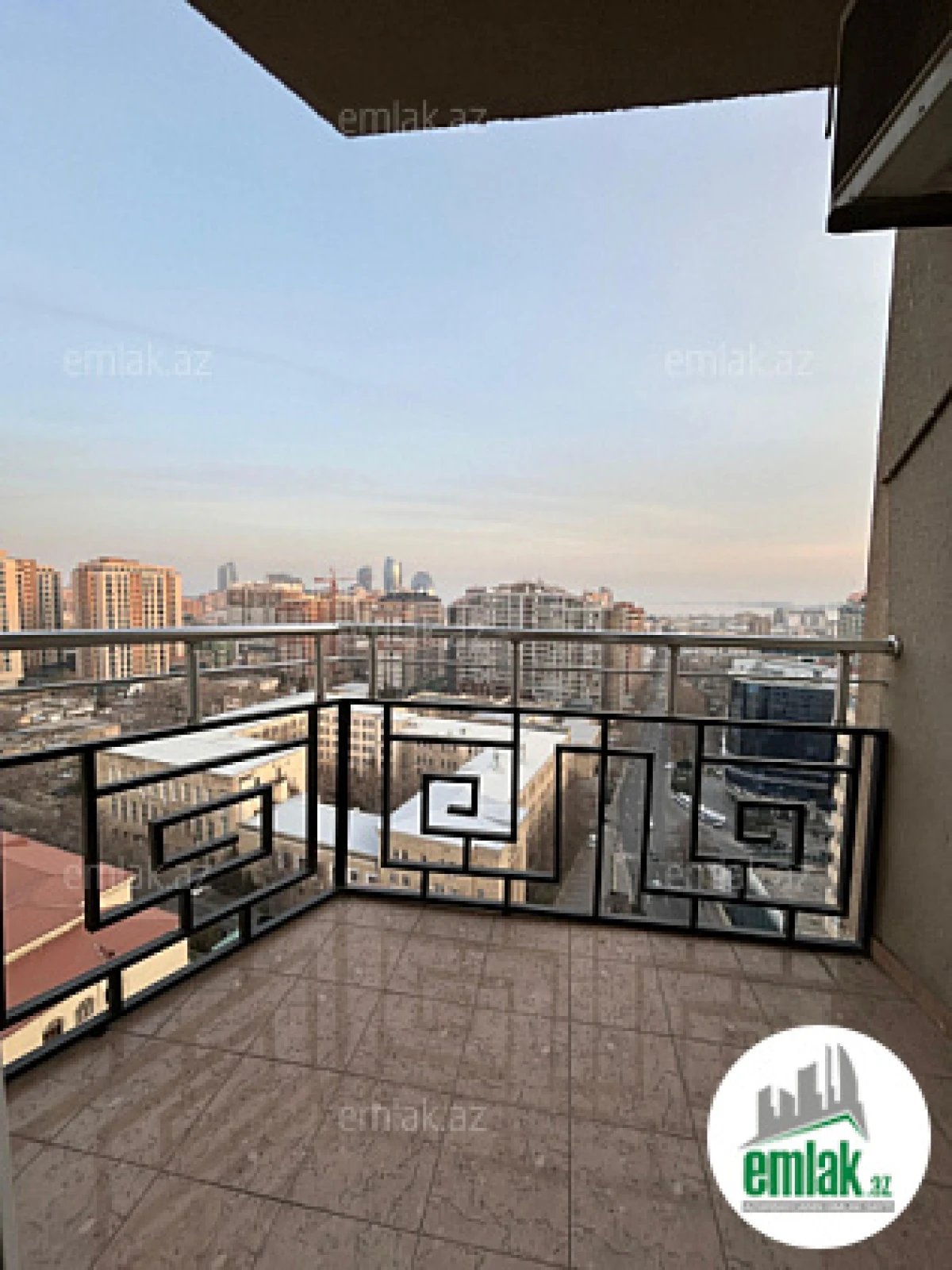 Satılır 4 otaqlı yeni tikili 220 m²