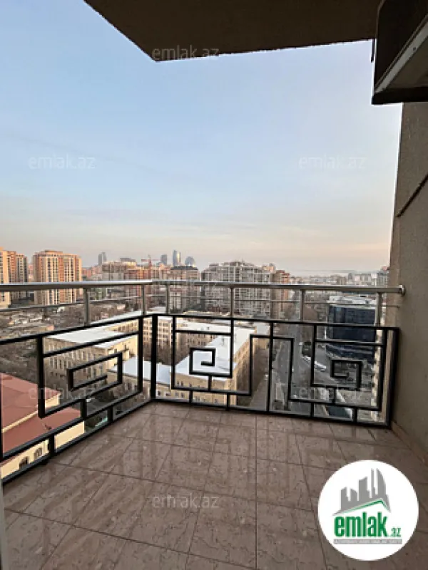 Satılır 4 otaqlı yeni tikili 220 m²