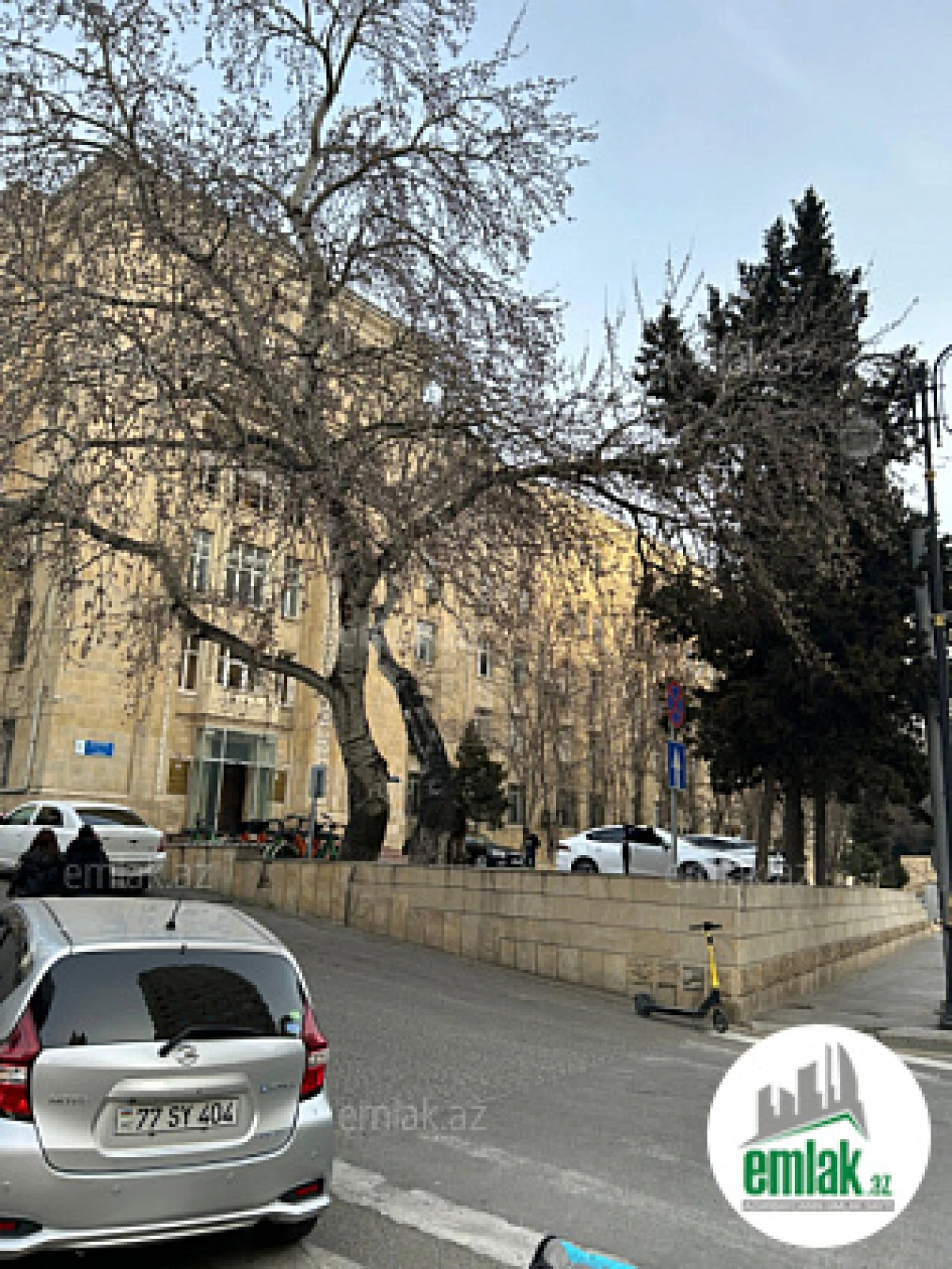 Satılır 4 otaqlı yeni tikili 220 m²