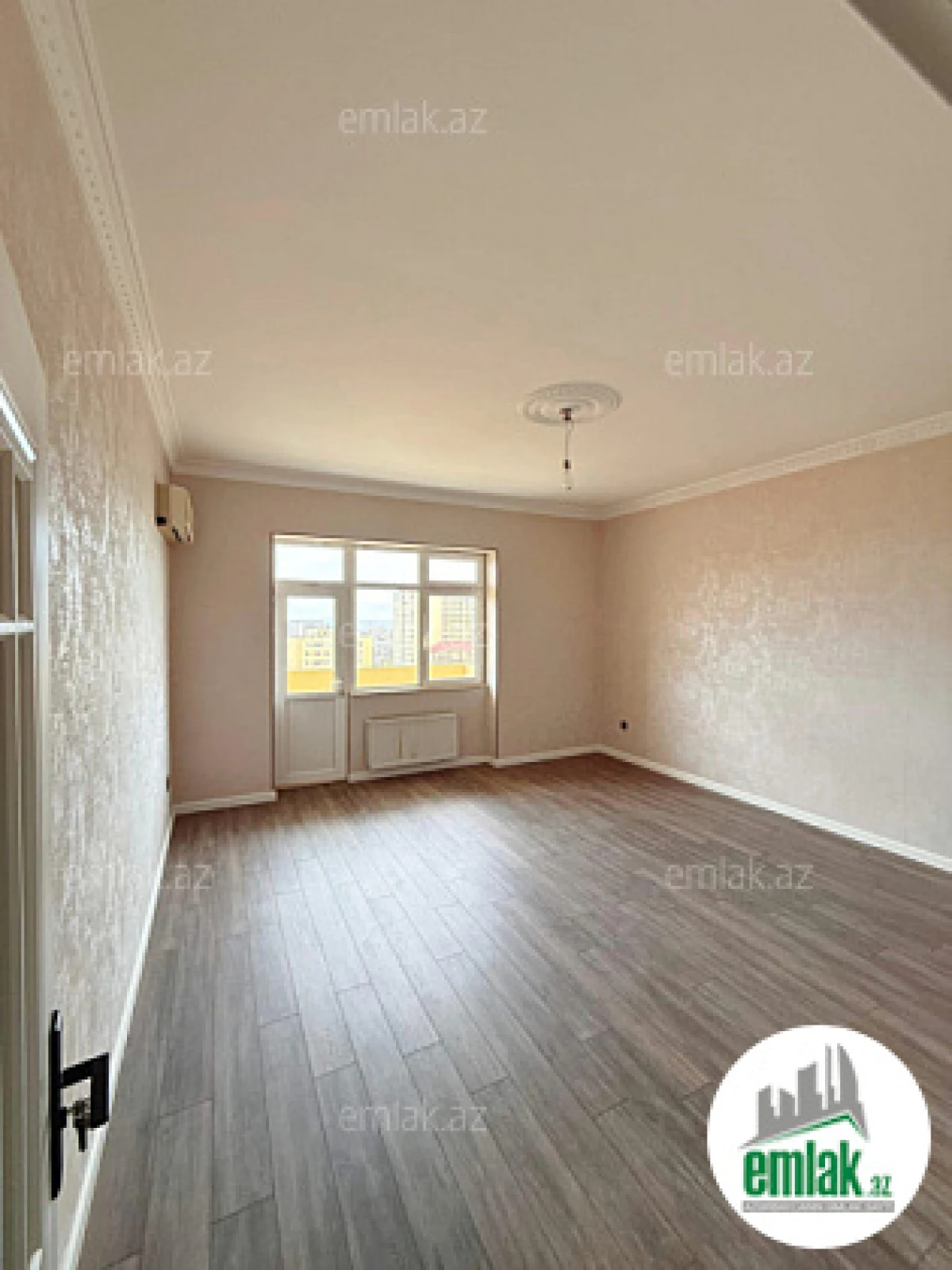Satılır 3 otaqlı yeni tikili 110 m²