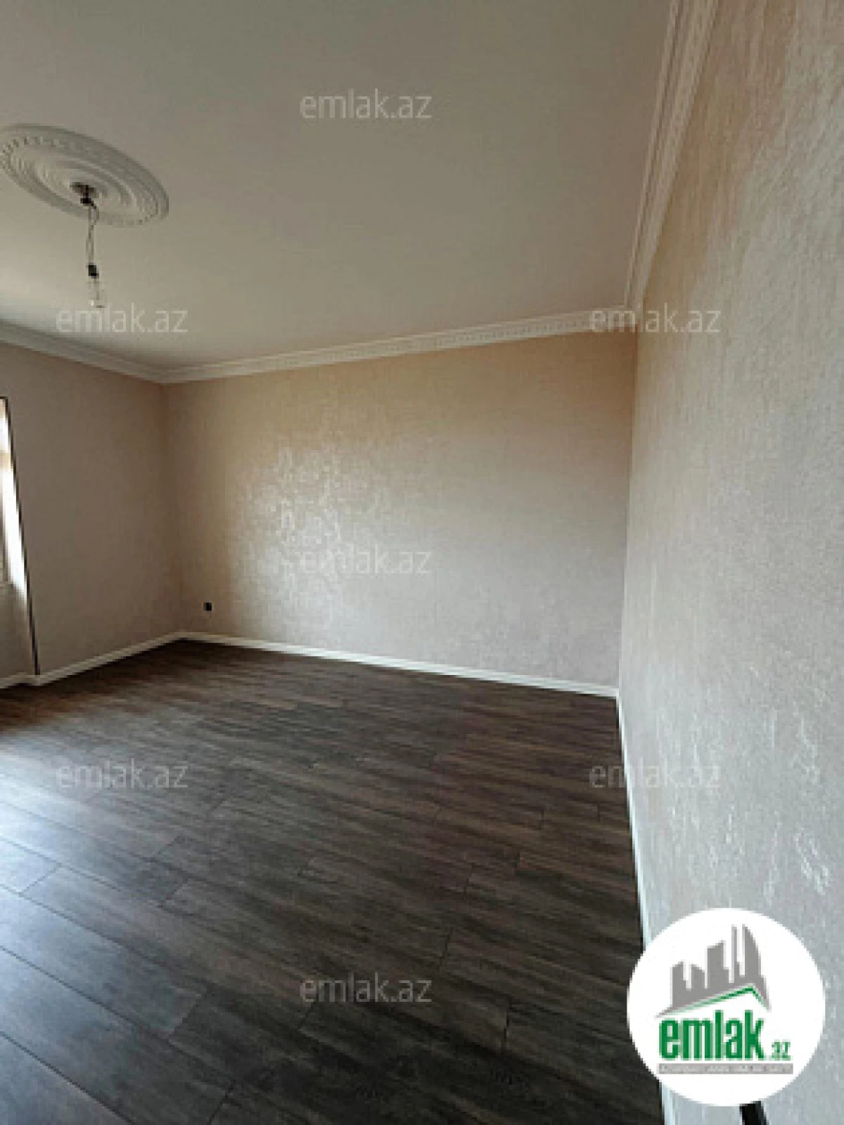 Satılır 3 otaqlı yeni tikili 110 m²