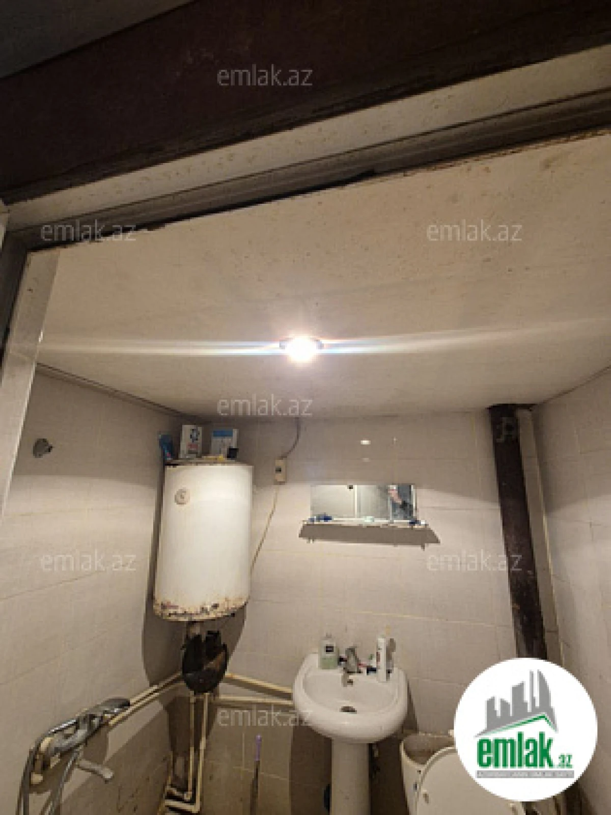 Satılır 2 otaqlı köhnə tikili 51 m²