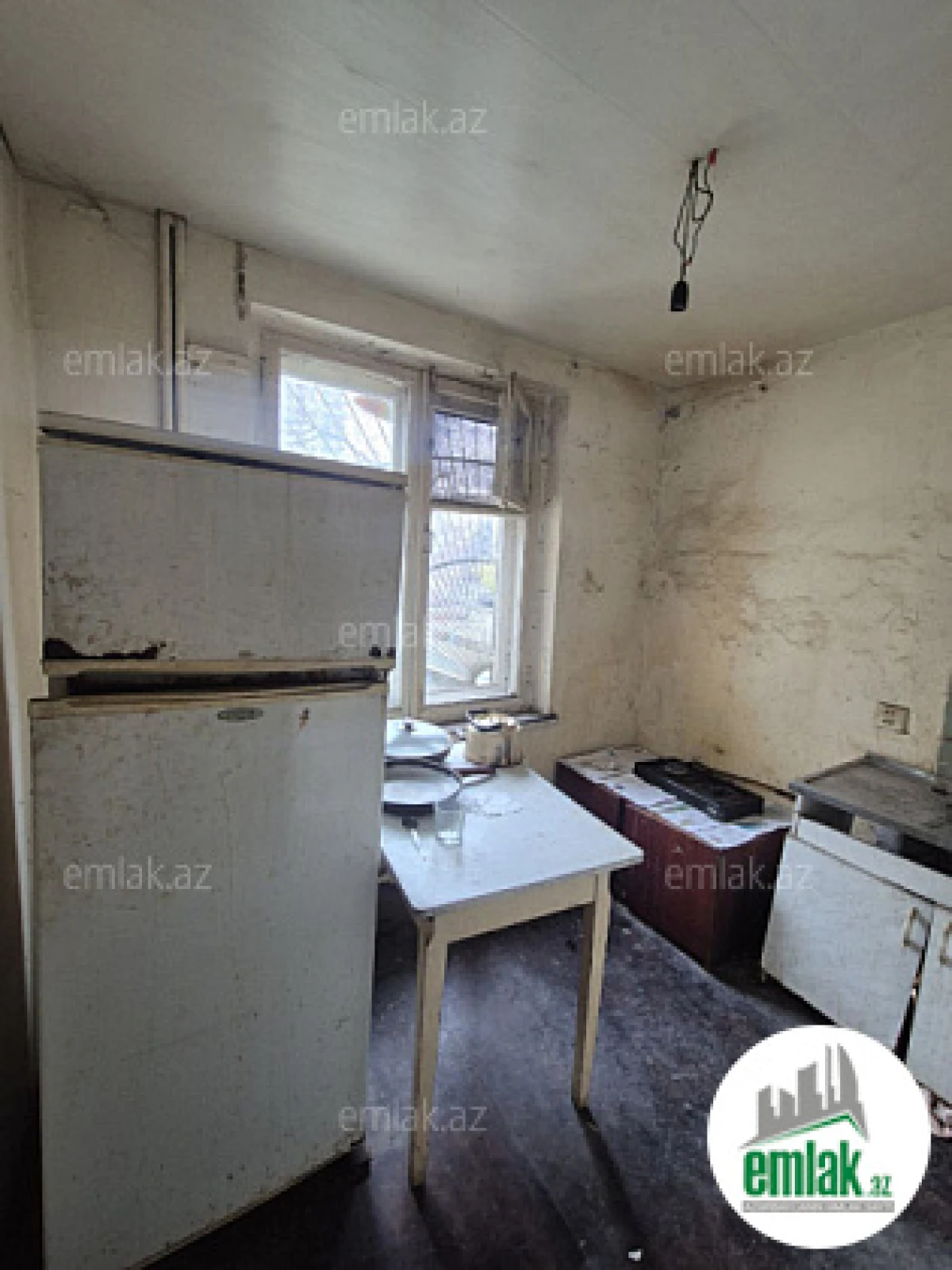 Satılır 2 otaqlı köhnə tikili 51 m²