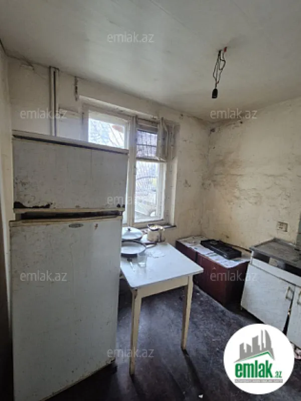 Satılır 2 otaqlı köhnə tikili 51 m²