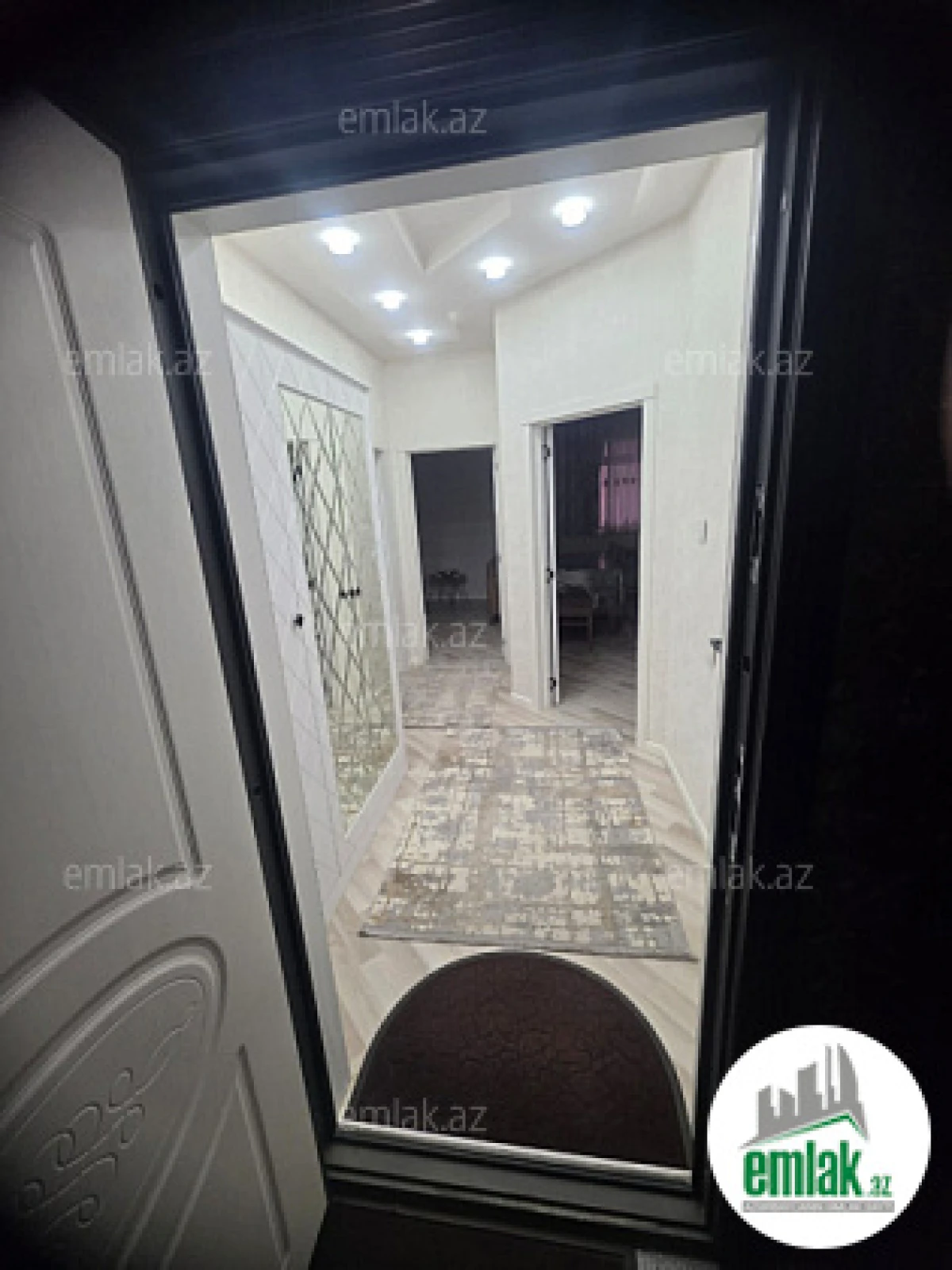 Satılır 3 otaqlı yeni tikili 80 m²