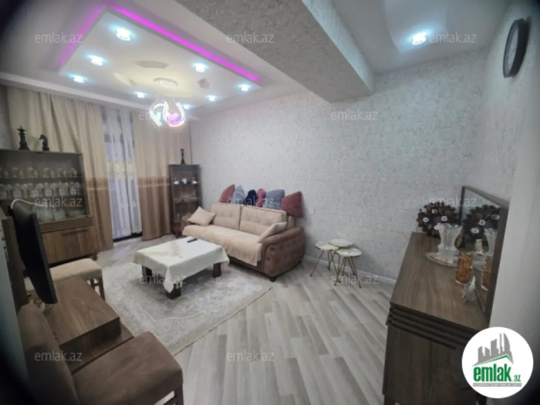 Satılır 3 otaqlı yeni tikili 80 m²