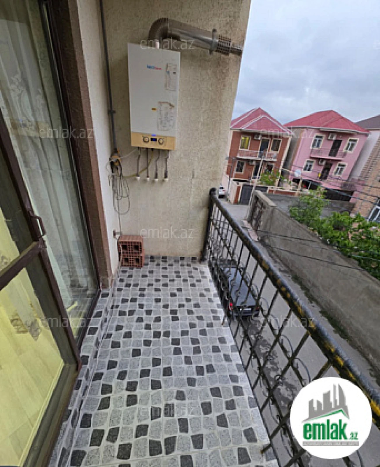 Satılır 3 otaqlı yeni tikili 80 m²