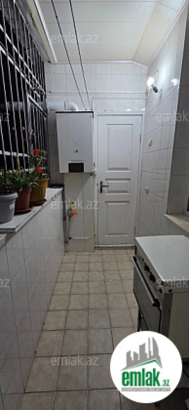 Satılır 3 otaqlı köhnə tikili 90 m²