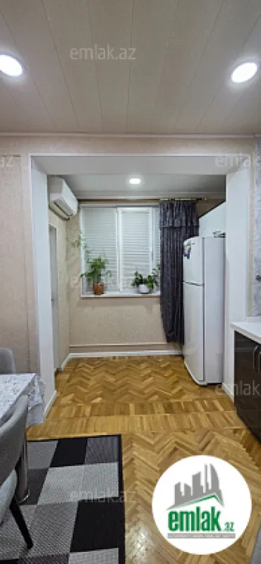 Satılır 3 otaqlı köhnə tikili 90 m²