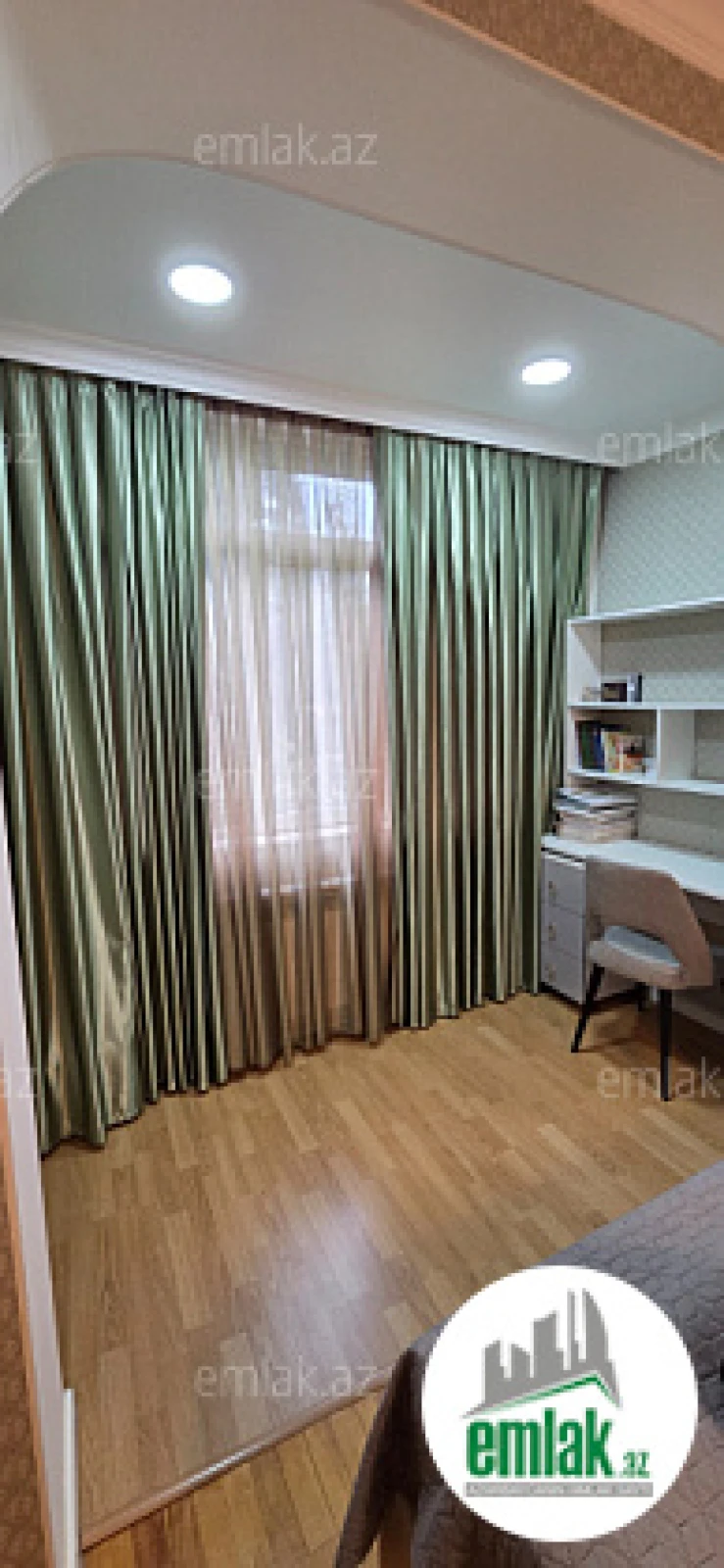 Satılır 3 otaqlı köhnə tikili 90 m²