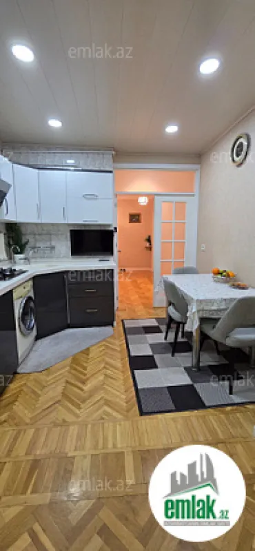 Satılır 3 otaqlı köhnə tikili 90 m²