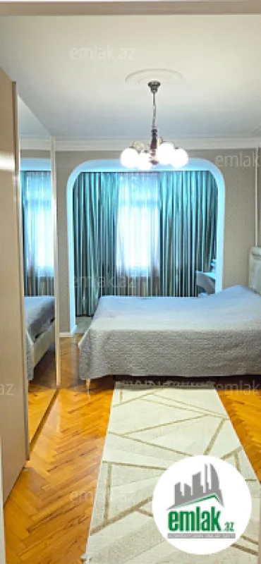 Satılır 3 otaqlı köhnə tikili 90 m²