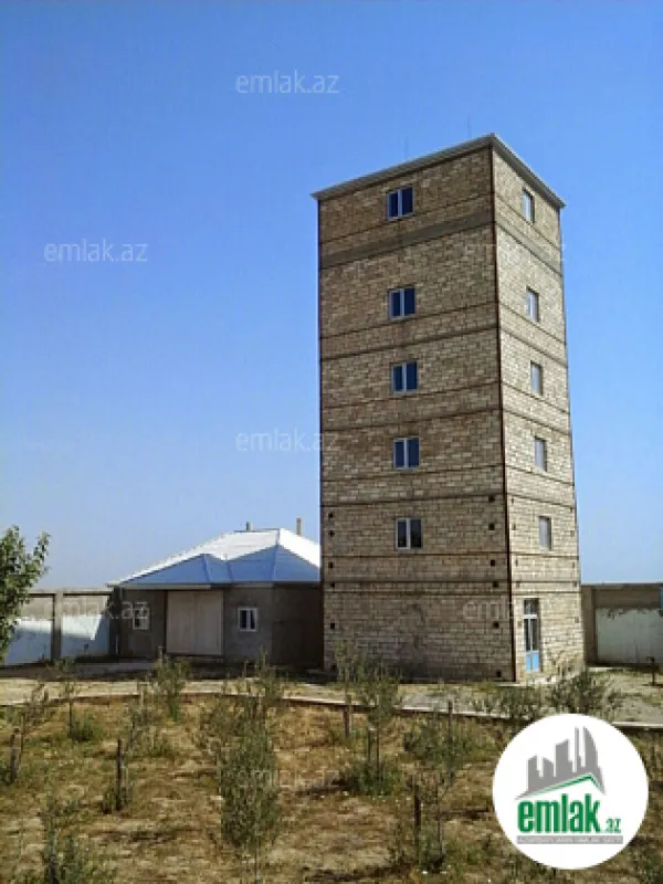 Satılır 6 otaqlı obyekt 2600 m²