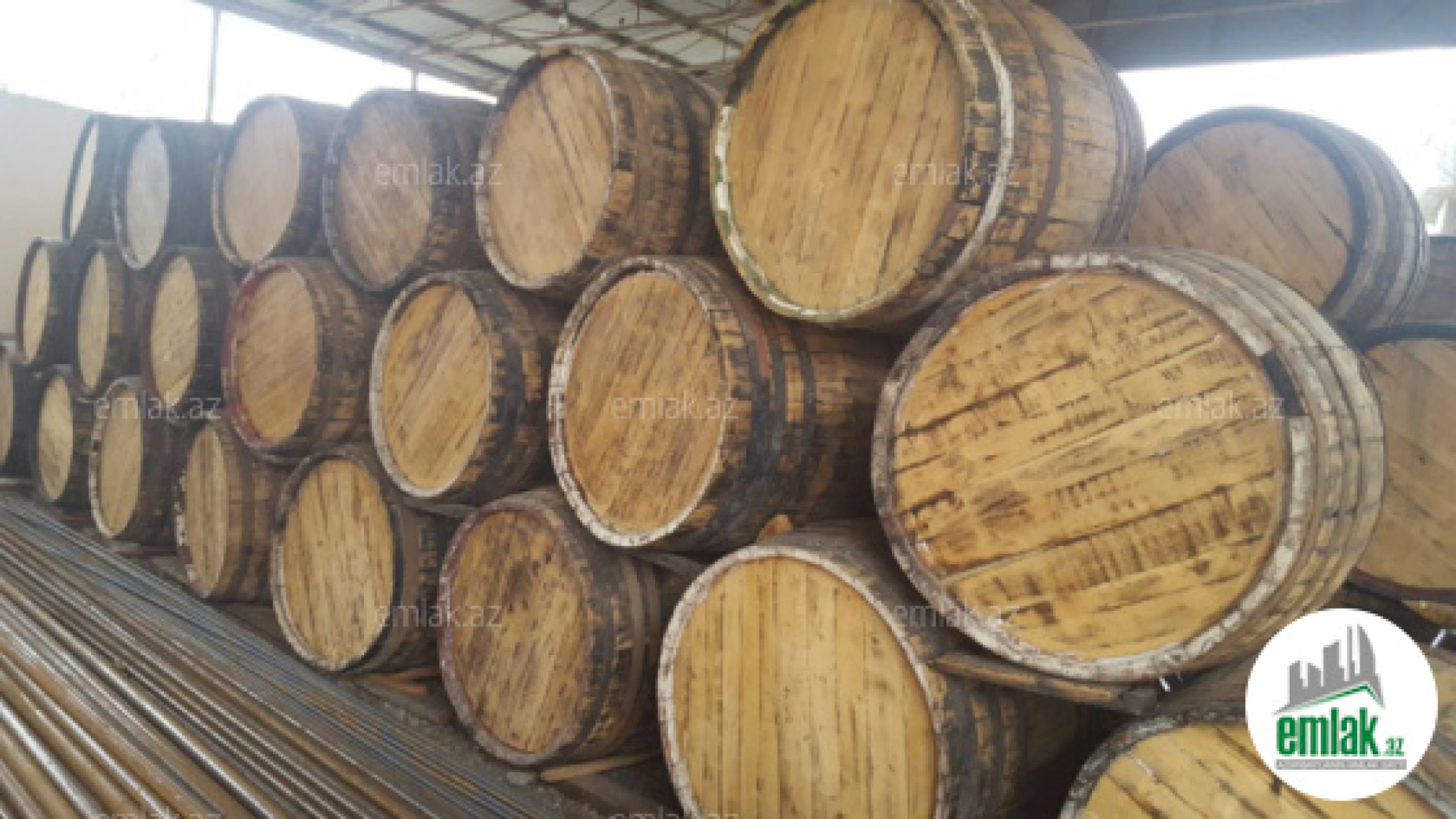 Satılır 6 otaqlı obyekt 2600 m²