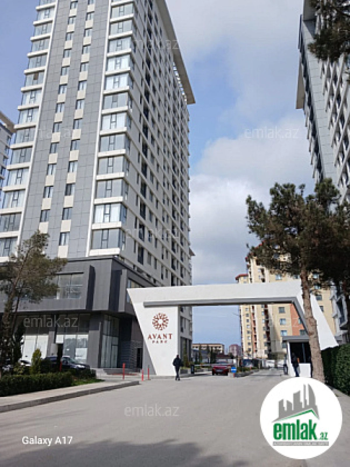 Satılır 3 otaqlı yeni tikili 80 m²