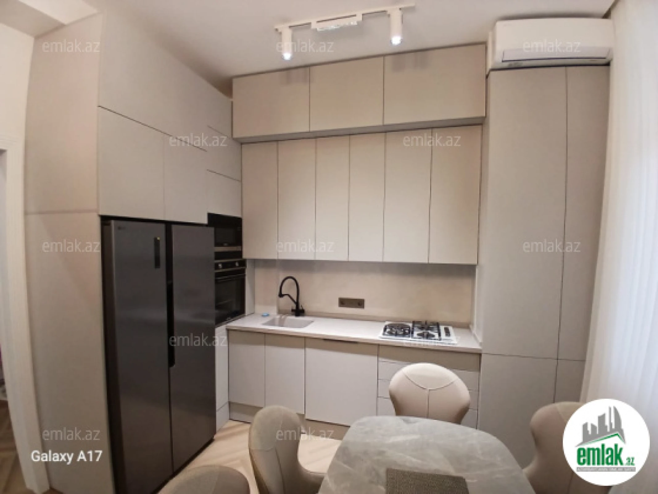 Satılır 3 otaqlı yeni tikili 80 m²