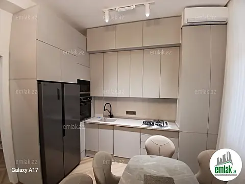 Satılır 3 otaqlı yeni tikili 80 m²