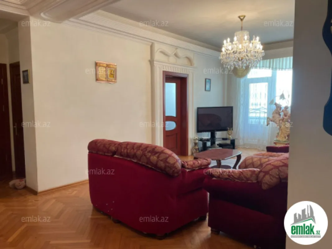 Satılır 4 otaqlı yeni tikili 160 m²