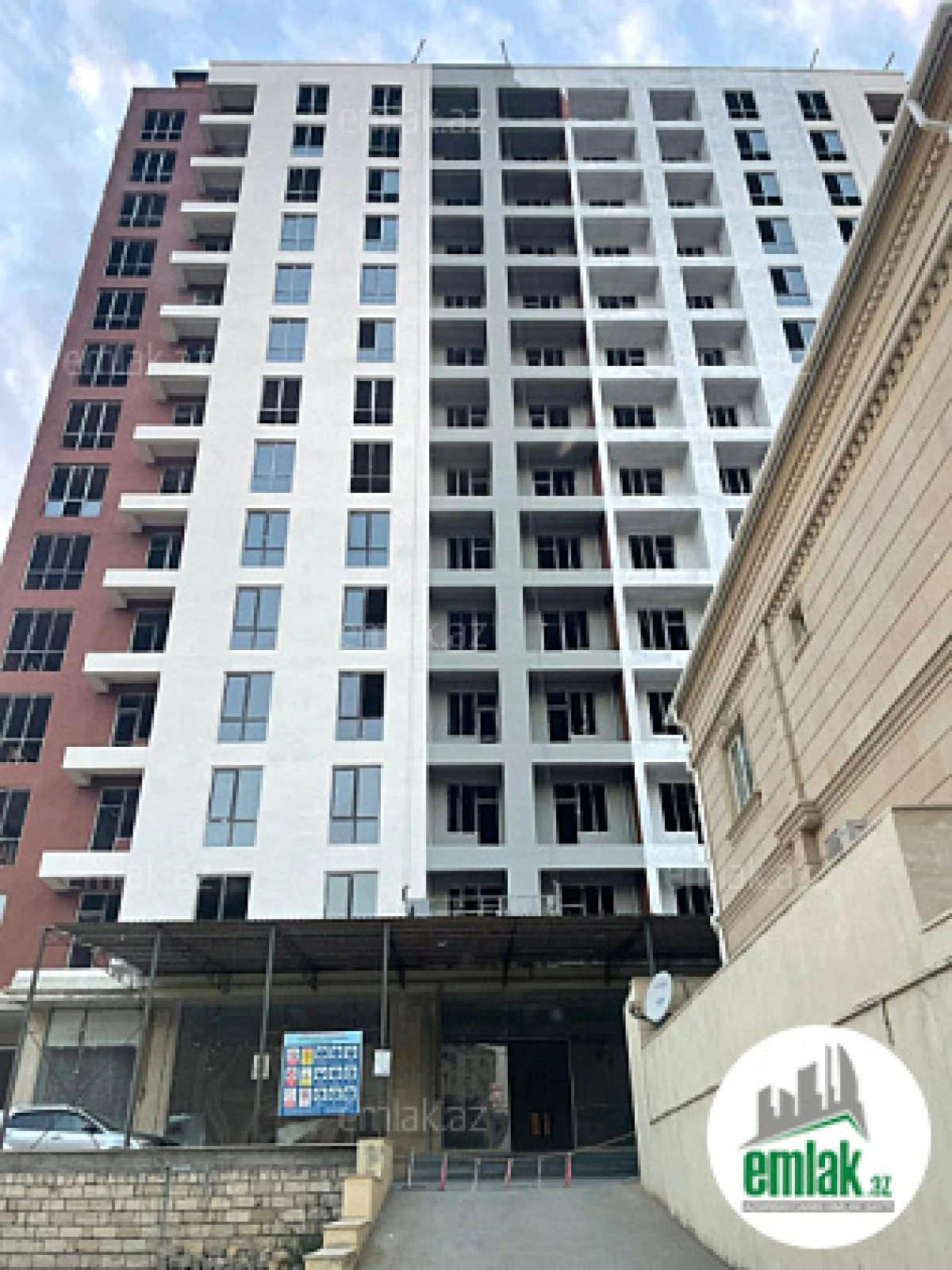 Satılır 2 otaqlı yeni tikili 90.5 m²