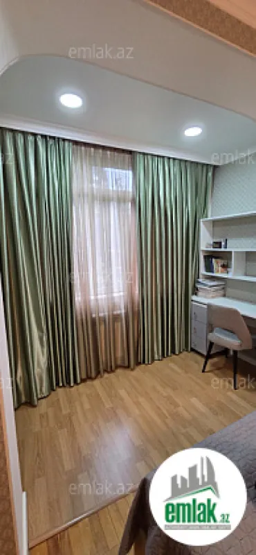 Satılır 3 otaqlı köhnə tikili 90 m²