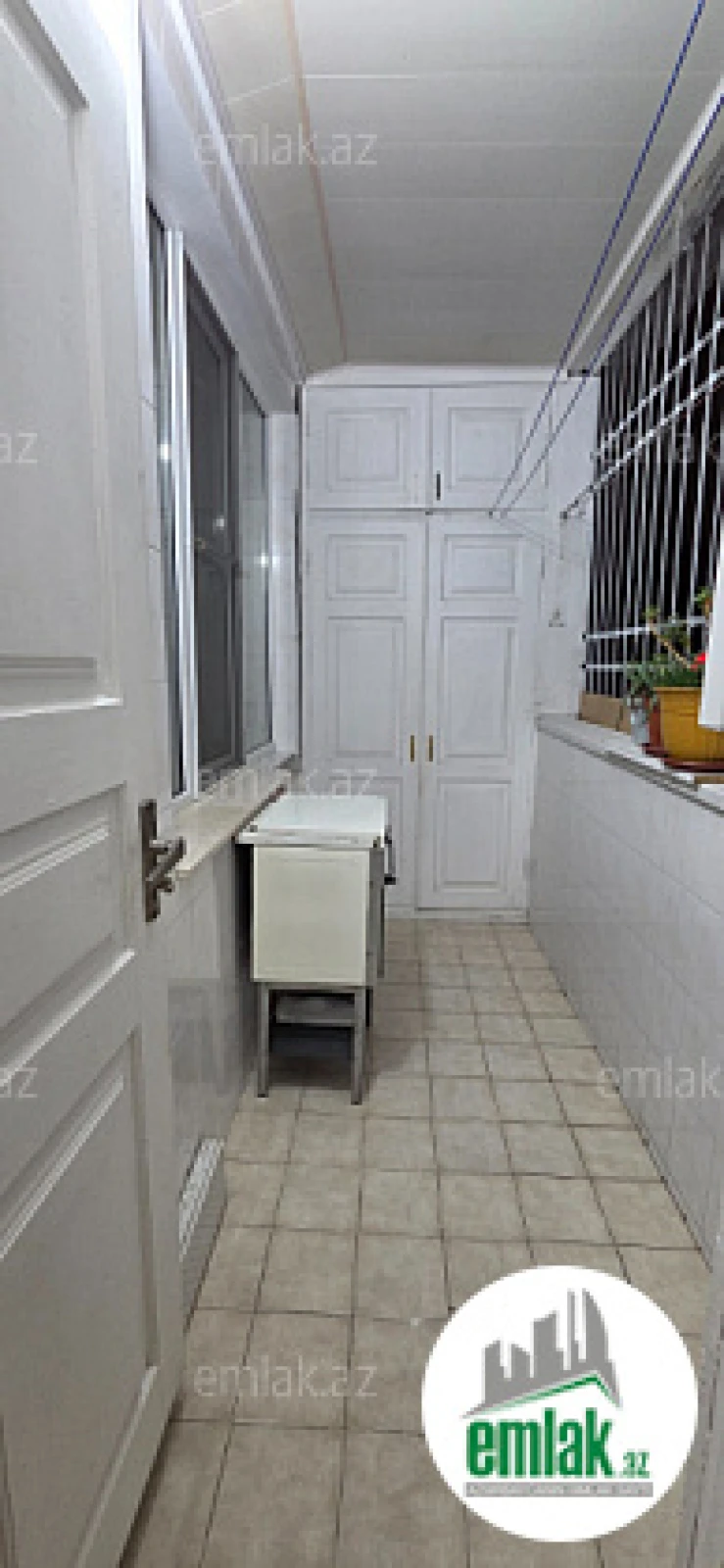 Satılır 3 otaqlı köhnə tikili 90 m²