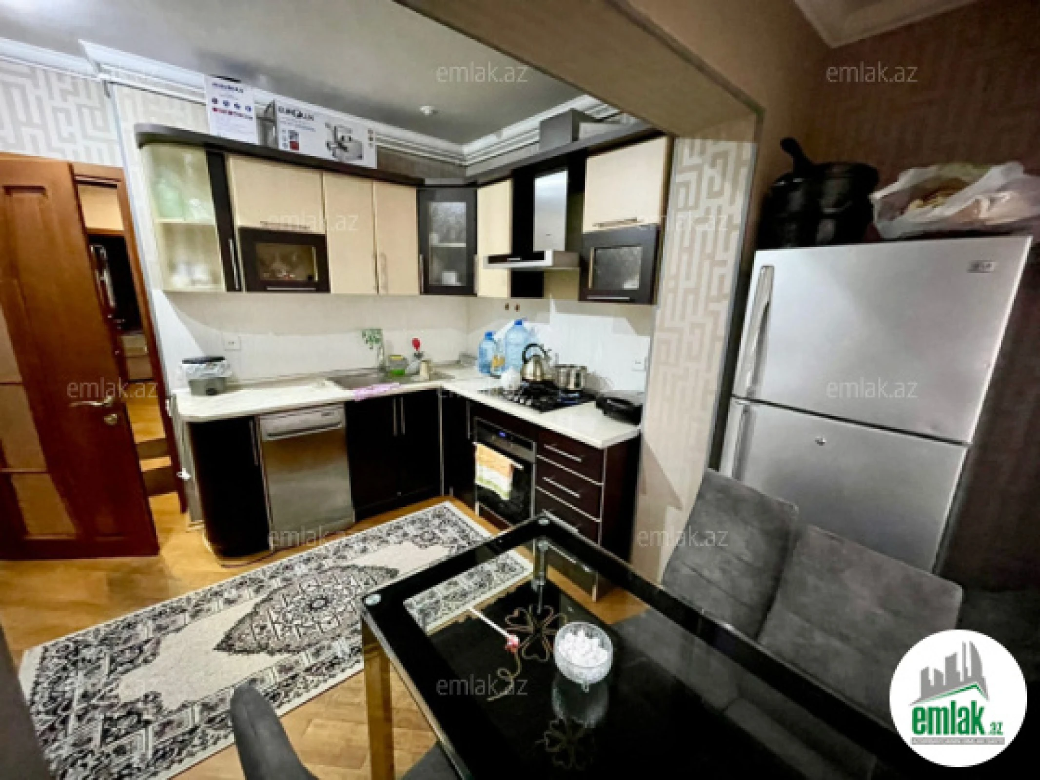 Satılır 3 otaqlı köhnə tikili 90 m²