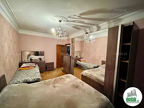 Satılır 3 otaqlı köhnə tikili 90 m²