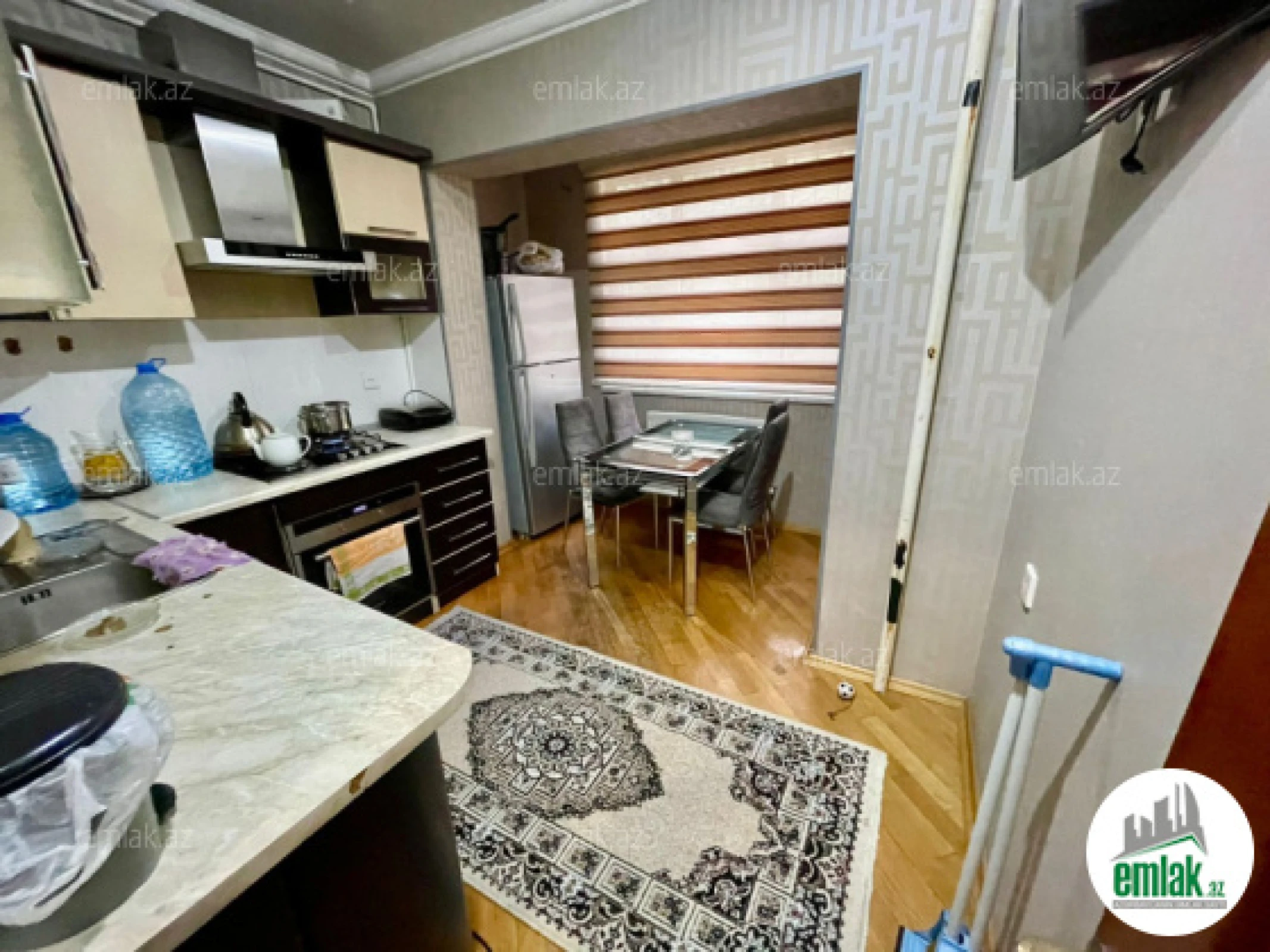 Satılır 3 otaqlı köhnə tikili 90 m²
