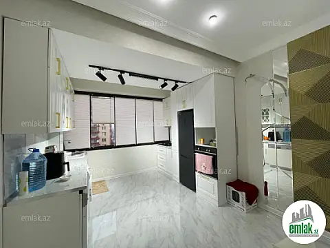 Satılır 3 otaqlı yeni tikili 80 m²