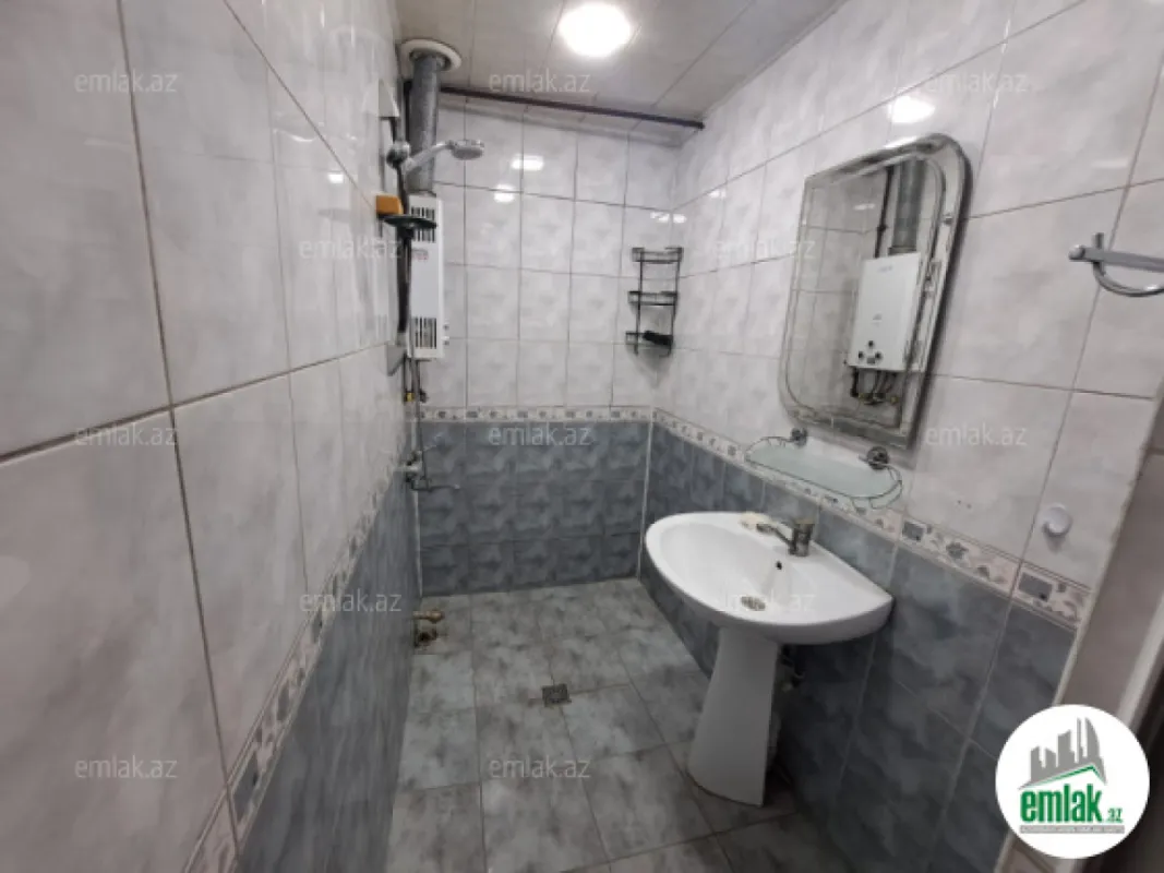 Satılır 2 otaqlı köhnə tikili 60 m²