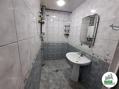 Satılır 2 otaqlı köhnə tikili 60 m²