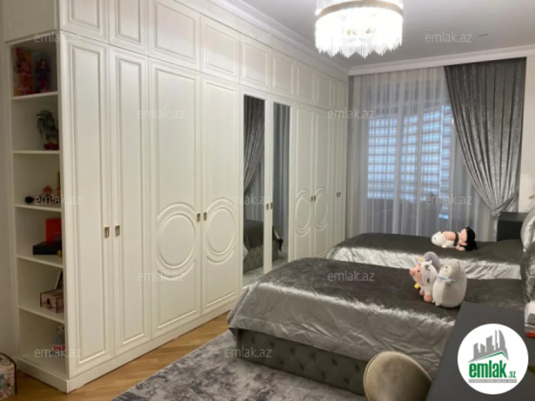 Satılır 3 otaqlı yeni tikili 125 m²