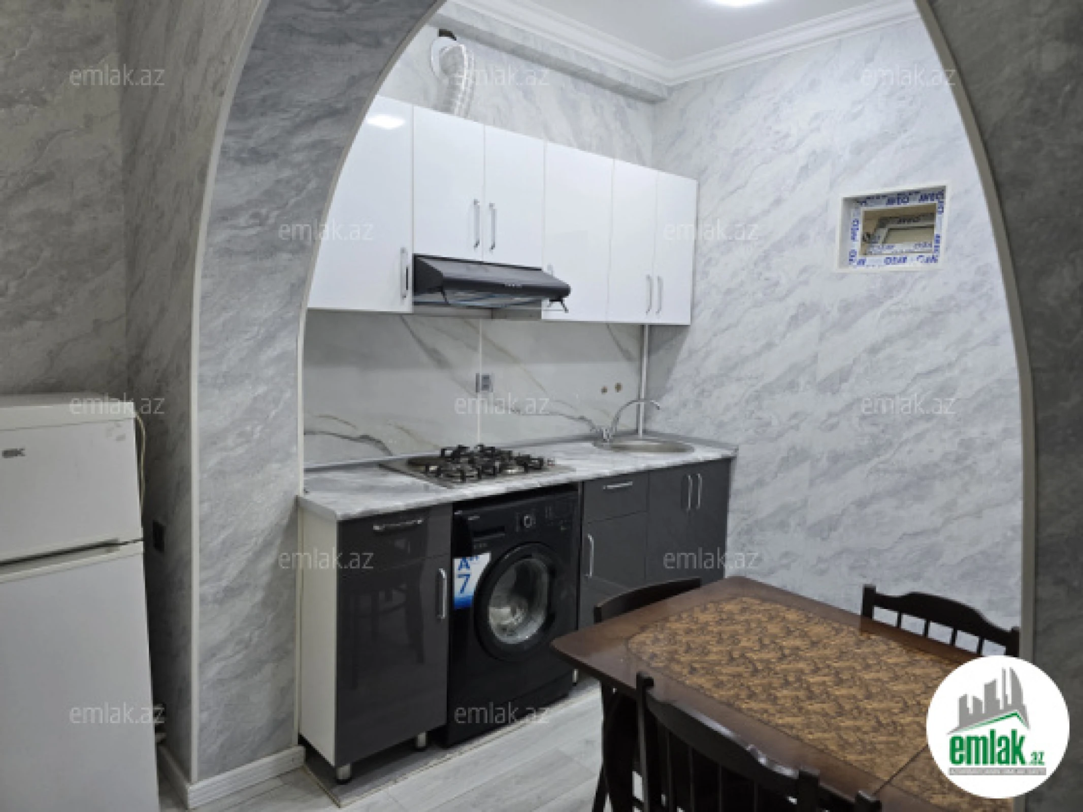 Satılır 3 otaqlı köhnə tikili 65 m²