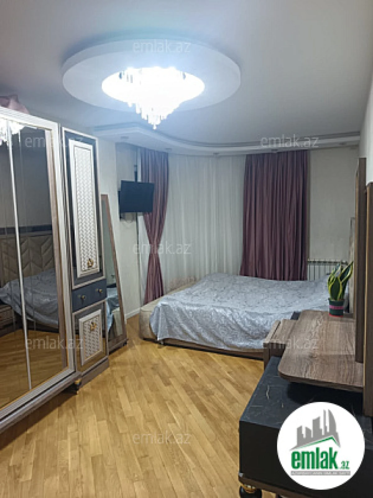 Satılır 3 otaqlı yeni tikili 100 m²