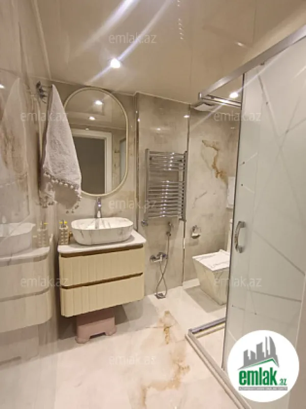 Satılır 3 otaqlı yeni tikili 100 m²