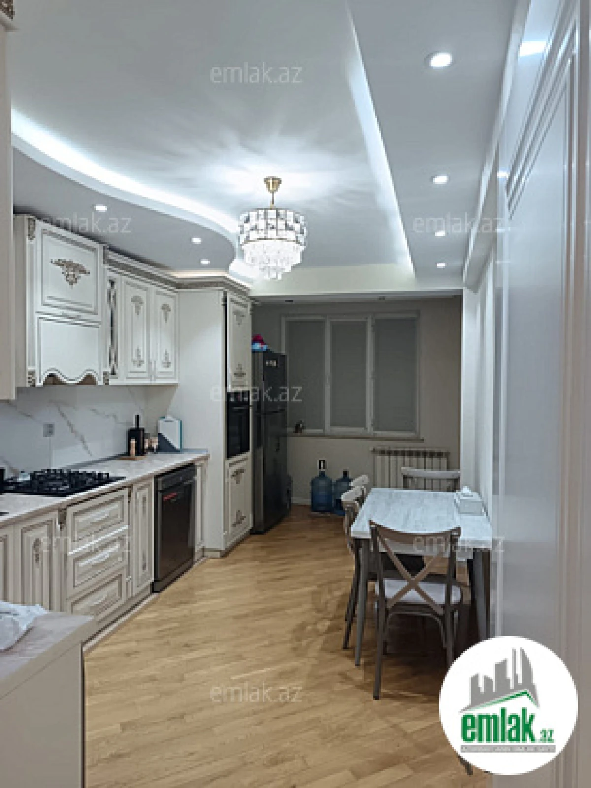 Satılır 3 otaqlı yeni tikili 100 m²