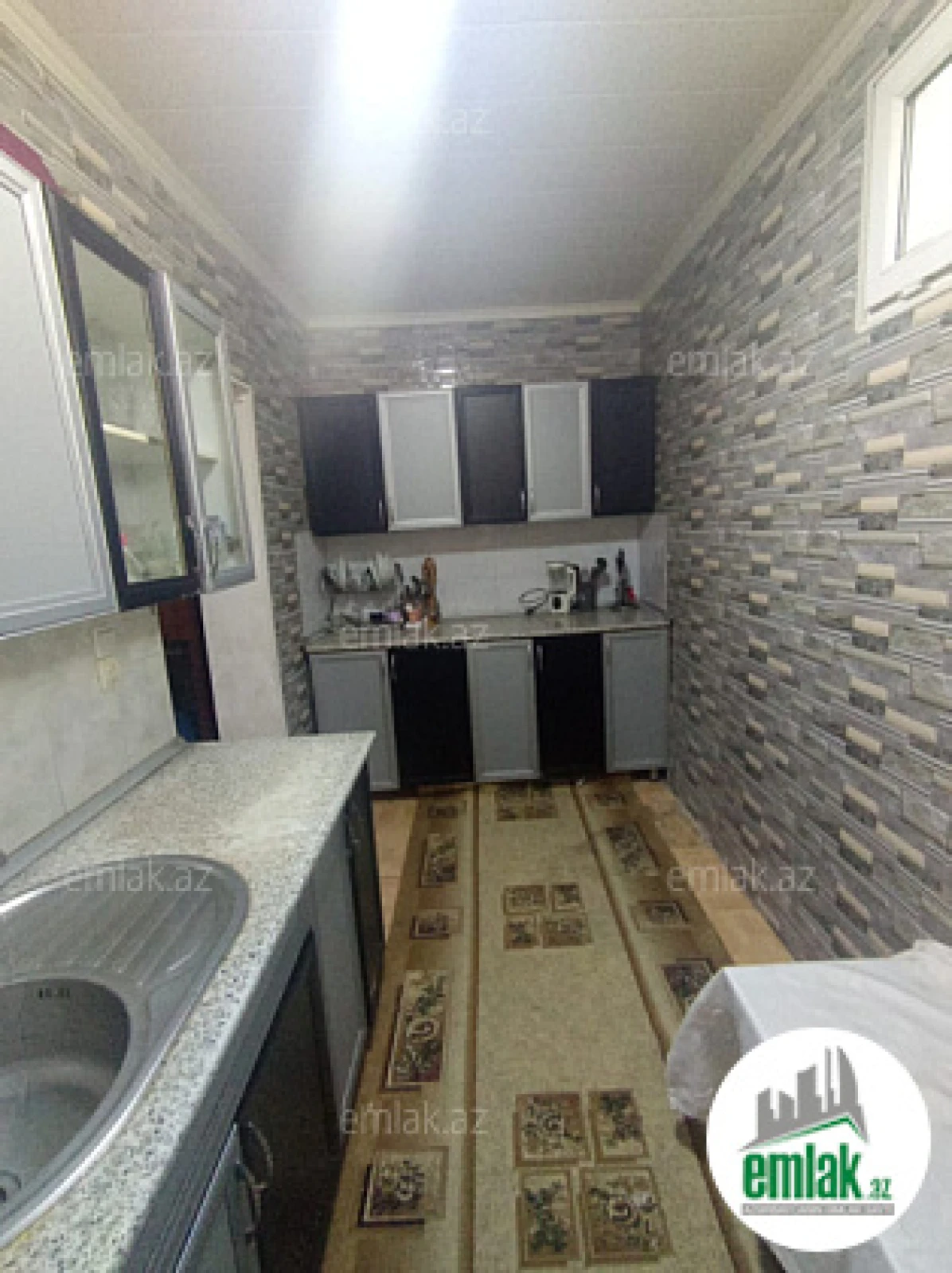 Satılır 6 otaqlı həyət evi 192 m²