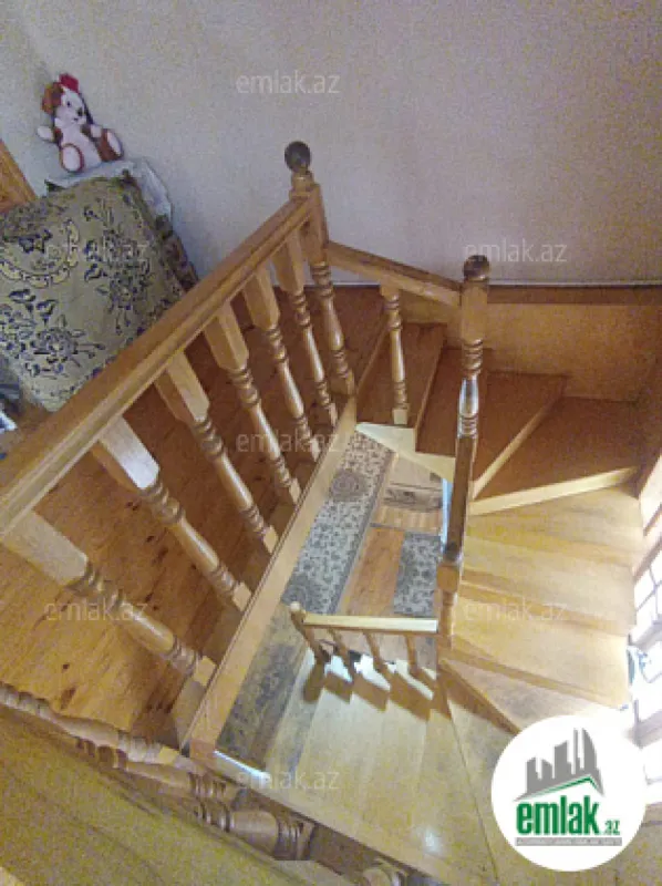 Satılır 6 otaqlı həyət evi 192 m²